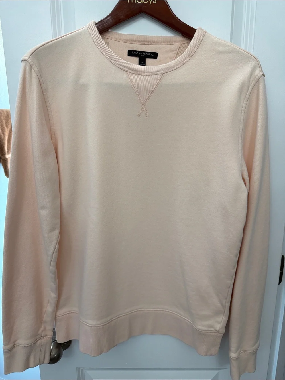 Banana Republic Men's Pale Peach Crewneck Sweatshirt